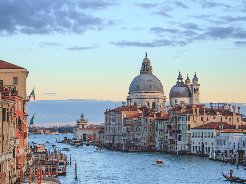 ונציה חוגגת ביאנלה - ספטמבר